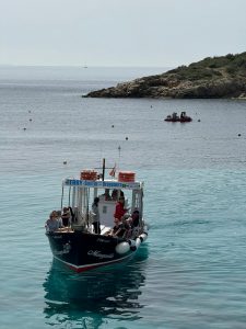 Imagen del Llaüt margarita el ferry para visitar la isla Dragonera 
