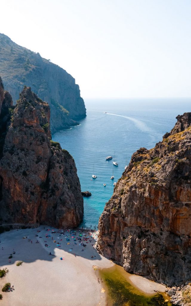 Los mejores itinerarios en barco por la costa sur de Mallorca